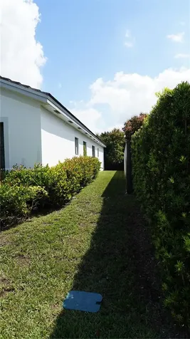 16869 SW 109th Place Miami FL 33157