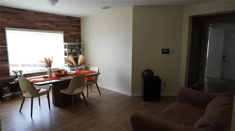 16869 SW 109th Place Miami FL 33157