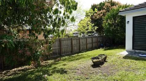 16869 SW 109th Place Miami FL 33157