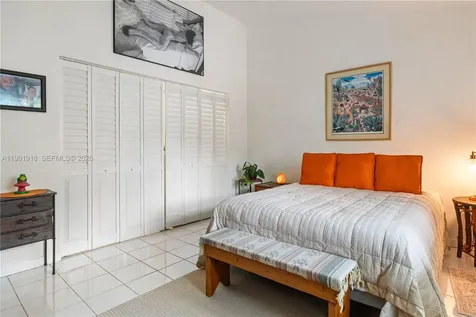19994 NE 5th Court Miami FL 33179