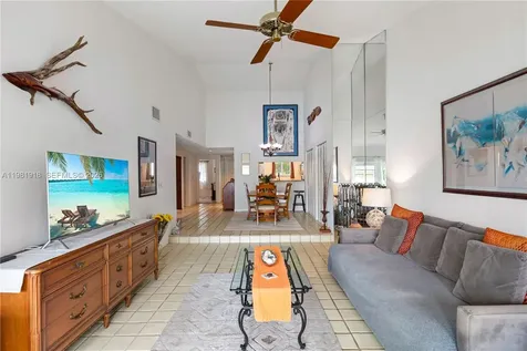 19994 NE 5th Court Miami FL 33179