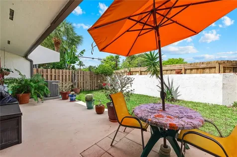 19994 NE 5th Court Miami FL 33179