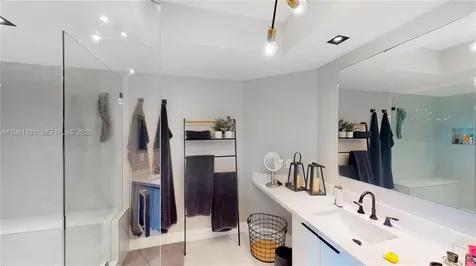 1000 Island Boulevard Aventura FL 33160