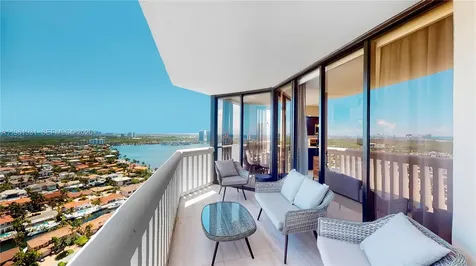 1000 Island Boulevard Aventura FL 33160