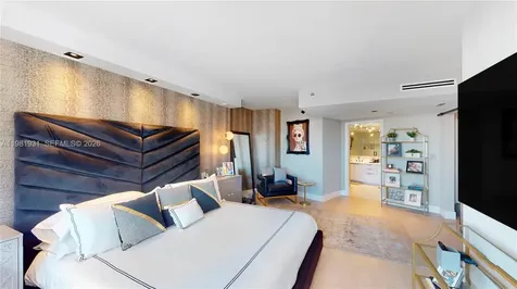1000 Island Boulevard Aventura FL 33160