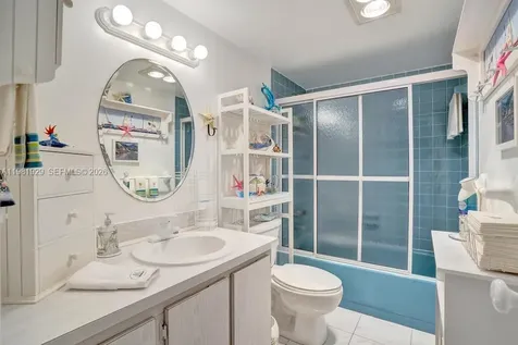 425 SE 11th Terrace Dania Beach FL 33004
