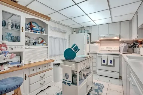 425 SE 11th Terrace Dania Beach FL 33004