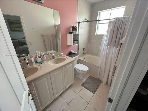 5590 NW 107th Avenue Doral FL 33178