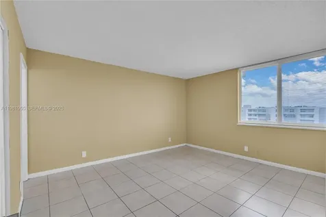 9143 SW 77th Avenue Miami FL 33156