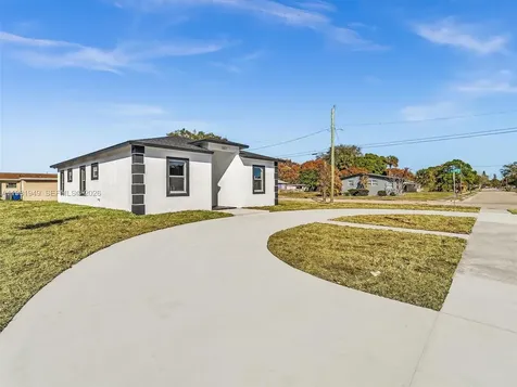 803 20th N Street Fort Pierce FL 34950