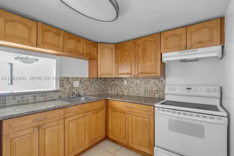 9001 SW 77th Avenue Miami FL 33156