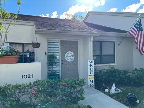 1021 NW 79th Avenue Plantation FL 33322