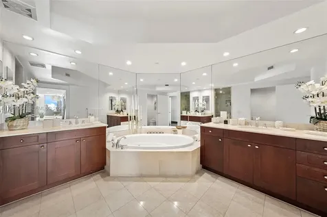 6000 Island Boulevard Aventura FL 33160