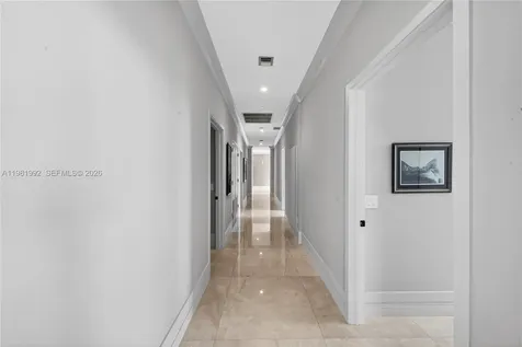 2900 NE 7th Avenue Miami FL 33137