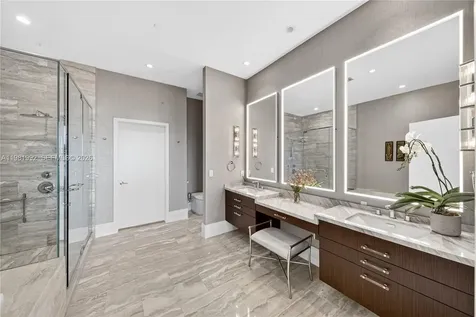 2900 NE 7th Avenue Miami FL 33137
