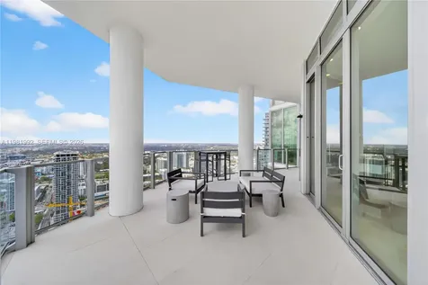 2900 NE 7th Avenue Miami FL 33137