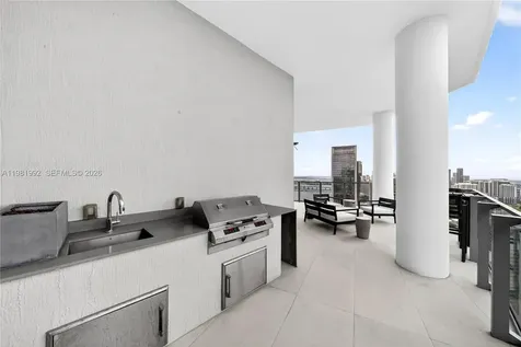 2900 NE 7th Avenue Miami FL 33137