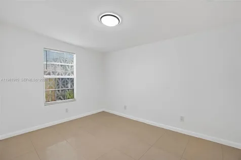 6761 SW 13th Terrace Miami FL 33144