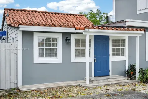 6761 SW 13th Terrace Miami FL 33144