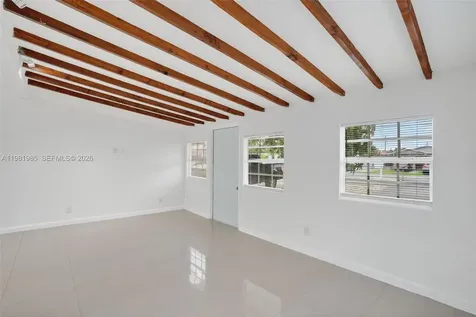 6761 SW 13th Terrace Miami FL 33144