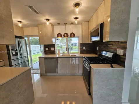 11450 NW 32nd Place Sunrise FL 33323
