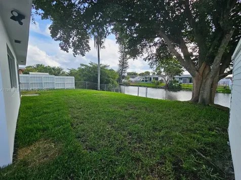 11450 NW 32nd Place Sunrise FL 33323
