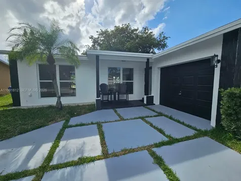 11450 NW 32nd Place Sunrise FL 33323