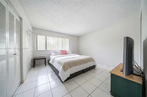 10710 NW 7th Street Miami FL 33172