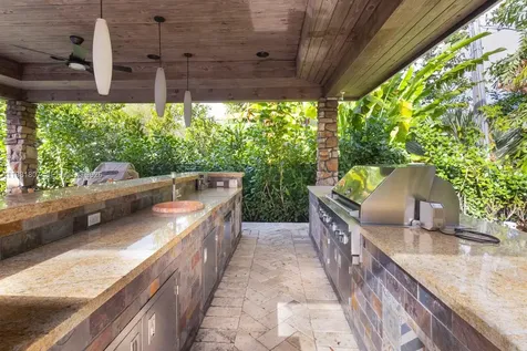 7140 SW 70th Avenue Miami FL 33143