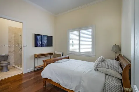 7140 SW 70th Avenue Miami FL 33143