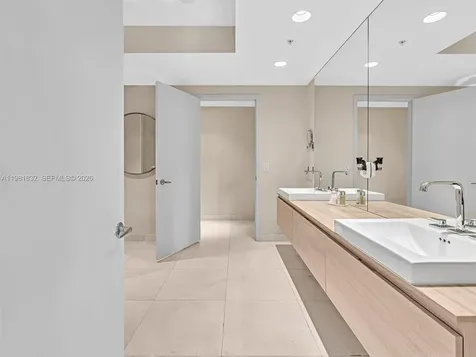 17301 Biscayne Boulevard North Miami Beach FL 33160