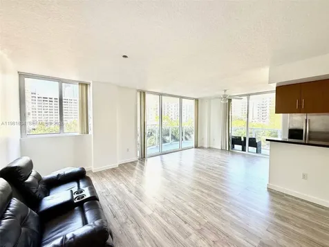 601 NE 23rd Street Miami FL 33137