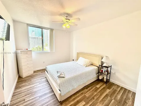 601 NE 23rd Street Miami FL 33137