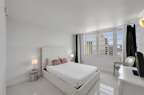 100 Lincoln Road Miami Beach FL 33139