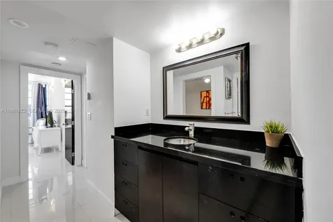 100 Lincoln Road Miami Beach FL 33139