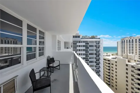 100 Lincoln Road Miami Beach FL 33139