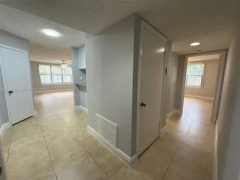4521 W Mcnab Road Pompano Beach FL 33069