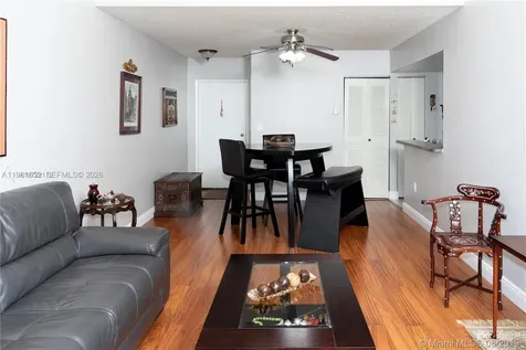9741 Fontainebleau Boulevard Miami FL 33172