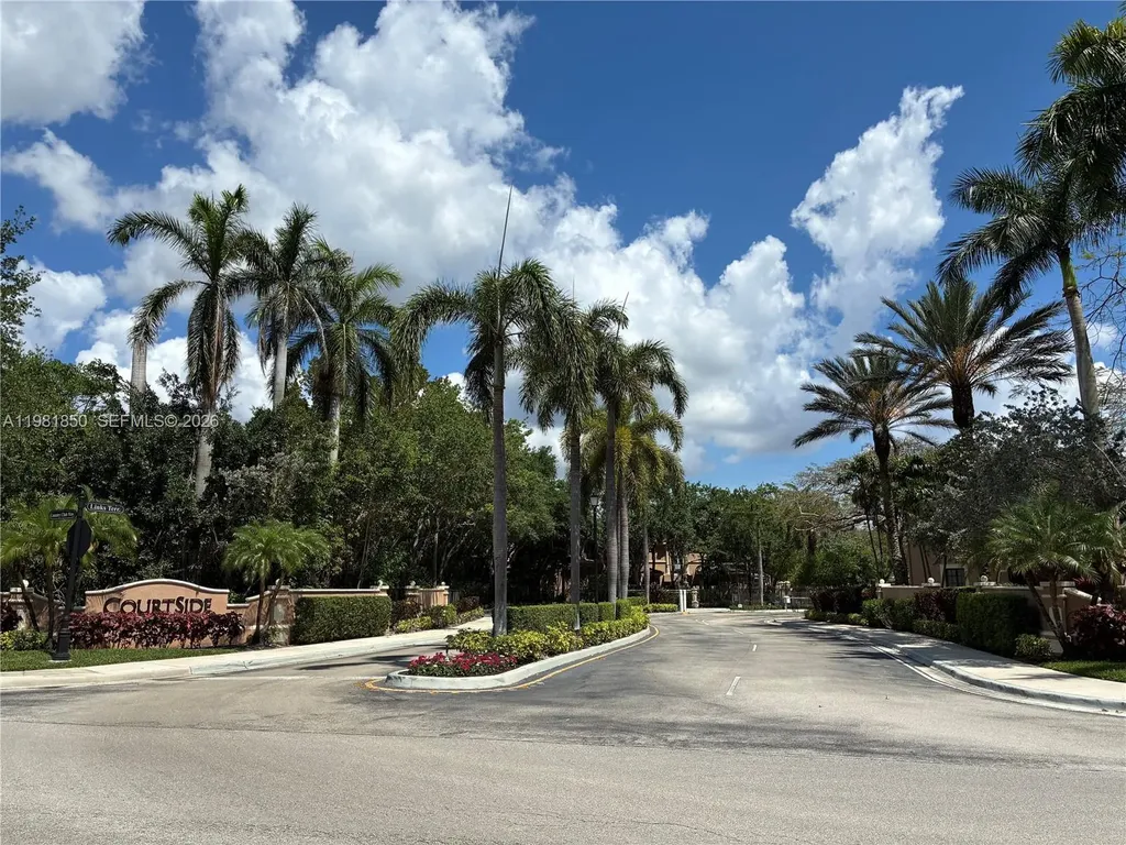 2757 Center Ct Drive Weston FL 33332