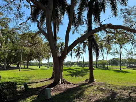2757 Center Ct Drive Weston FL 33332