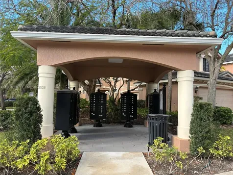 2757 Center Ct Drive Weston FL 33332