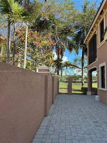 2757 Center Ct Drive Weston FL 33332
