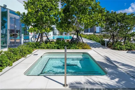 9221 E Bay Harbor Drive Bay Harbor Islands FL 33154