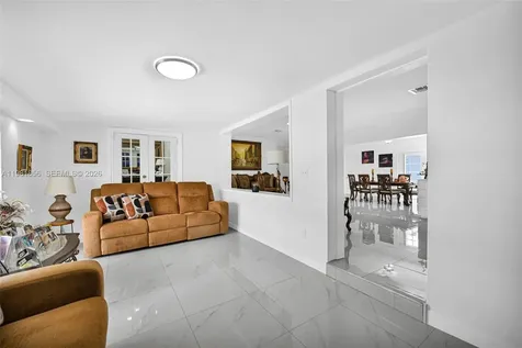 756 W 53rd Street Hialeah FL 33012