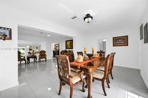 756 W 53rd Street Hialeah FL 33012