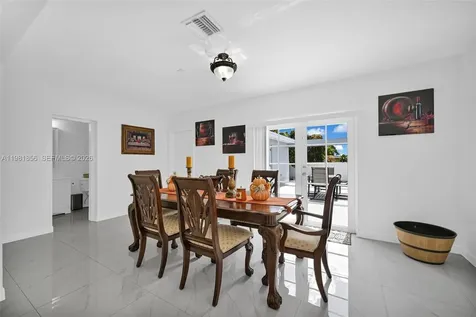 756 W 53rd Street Hialeah FL 33012