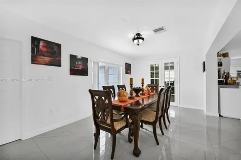 756 W 53rd Street Hialeah FL 33012