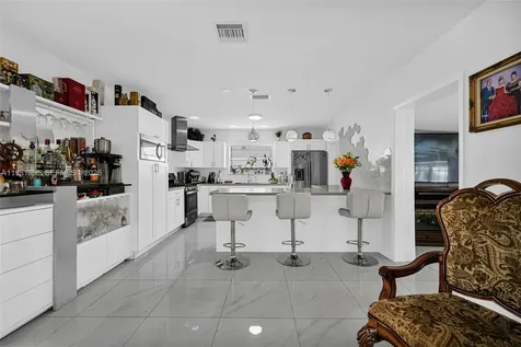 756 W 53rd Street Hialeah FL 33012