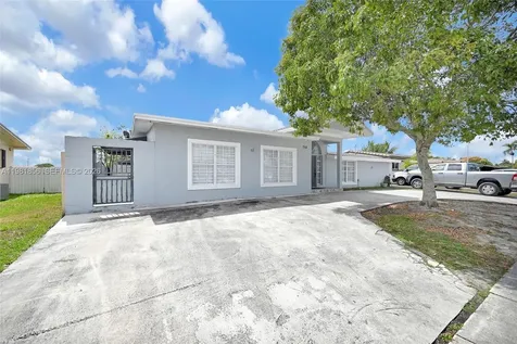 756 W 53rd Street Hialeah FL 33012