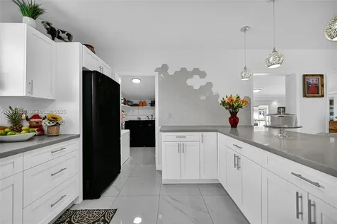 756 W 53rd Street Hialeah FL 33012